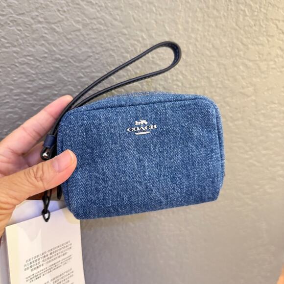 Coach CAP97 Pouch Wristlet denim/Silver/Indigo - Picture 1 of 5
